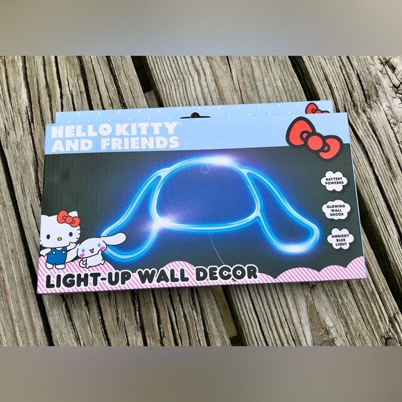NEW Sanrio Character Cinnamoroll Blue Light Up Wall Decoration White Dog Gift - Picture 1 of 7